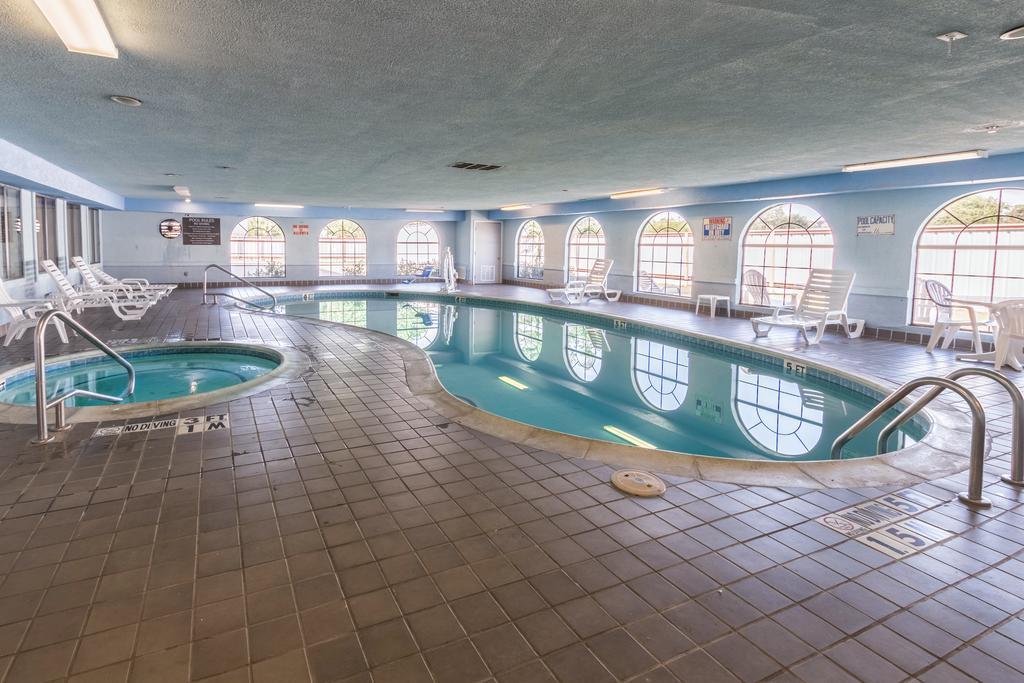 Quality Suites Burleson - Ft Worth Экстерьер фото
