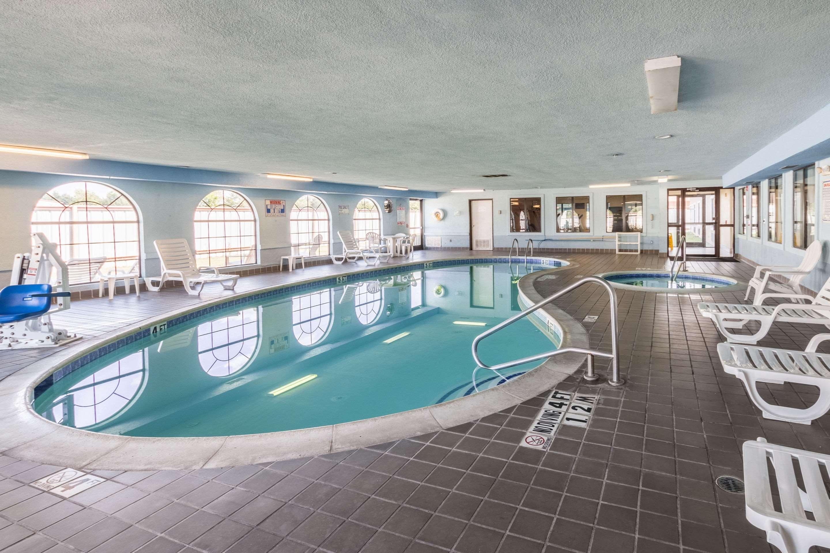 Quality Suites Burleson - Ft Worth Экстерьер фото