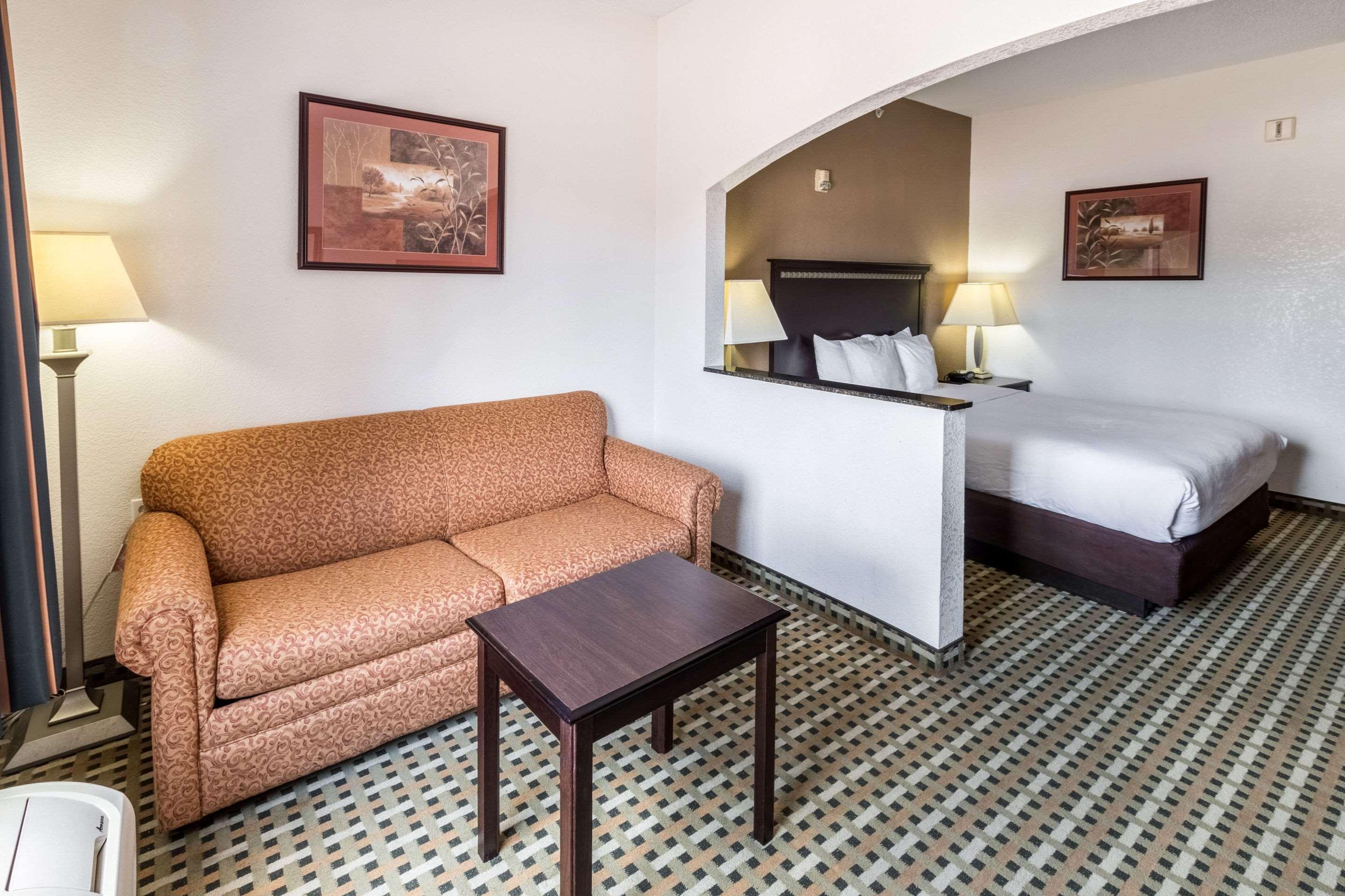 Quality Suites Burleson - Ft Worth Экстерьер фото