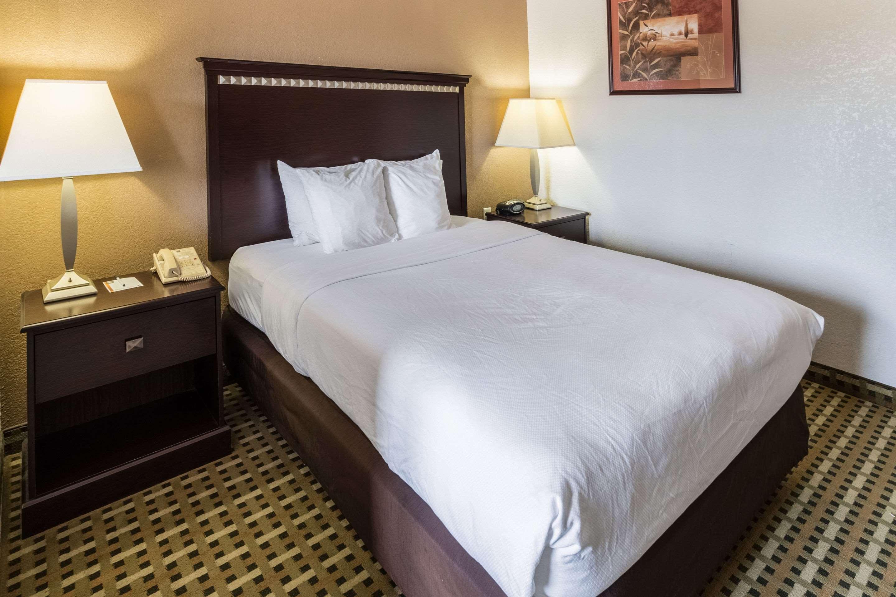 Quality Suites Burleson - Ft Worth Экстерьер фото